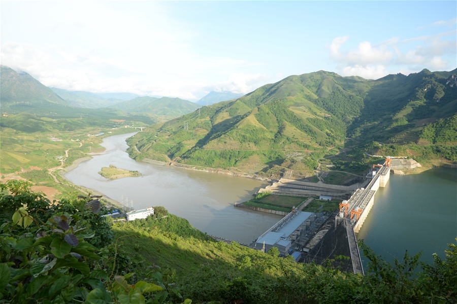 ​Việc tiếp cận được với nguồn vốn của VDB đã góp phần giúp cho các chủ đầu tư thực hiện nhiều dự án lớn, quan trọng: Thuỷ điện Sơn La, Thuỷ điện Lai Châu...